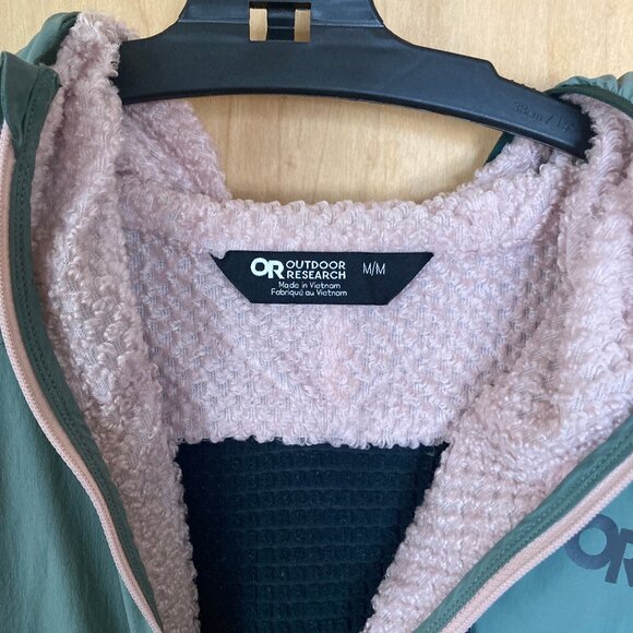 Outdoor Research Women's Green Jacket - Picture 5 of 5